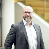 Henrik Smedmark - pressbild_JULIANA FÄLLDIN.jpg